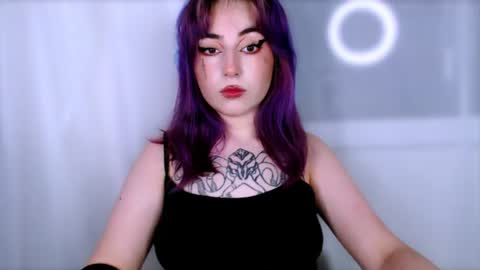 Snapshot of ediefris chatting on 06.16.26 fickle demon made of clumps of matter online show from 06.16.26