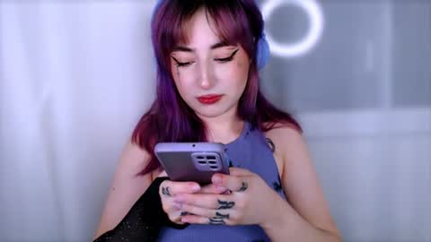 Snapshot of ediefris chatting on 06.19.26 fickle demon made of clumps of matter online show from 06.19.26