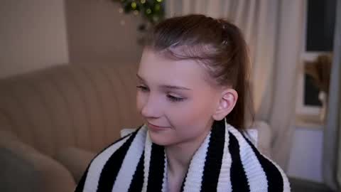 Lisa  online show from 04.10.26