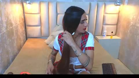 EdnaJarath online show from 01.15.25