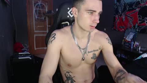 Snapshot of eduard_loveee chatting on 11.16.25 Eduar online show from 11.16.25