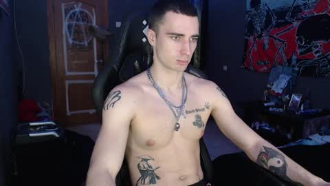 Snapshot of eduard_loveee chatting on 11.19.25 Eduar online show from 11.19.25