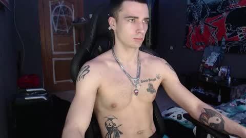 Snapshot of eduard_loveee chatting on 11.25.25 Eduar online show from 11.25.25