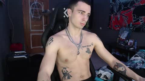 Snapshot of eduard_loveee chatting on 11.26.25 Eduar online show from 11.26.25