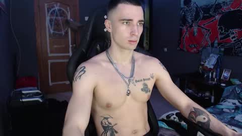 Snapshot of eduard_loveee chatting on 11.29.25 Eduar online show from 11.29.25