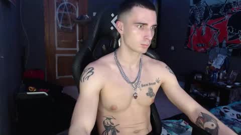 Snapshot of eduard_loveee chatting on 12.02.25 Eduar online show from 12.02.25