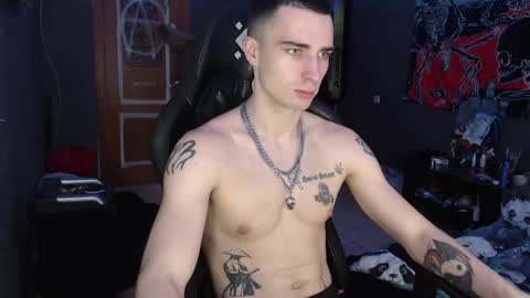 Snapshot of eduard_loveee chatting on 12.04.25 Eduar online show from 12.04.25