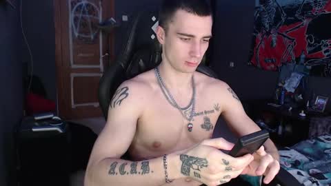 Snapshot of eduard_loveee chatting on 12.16.25 Eduar online show from 12.16.25