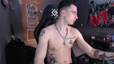 Snapshot of eduard_loveee chatting on 03.23.26 Eduar online show from 03.23.26