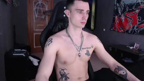 Snapshot of eduard_loveee chatting on 04.21.26 Eduar online show from 04.21.26