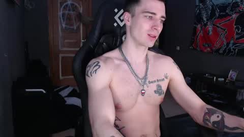 Snapshot of eduard_loveee chatting on 04.27.26 Eduar online show from 04.27.26