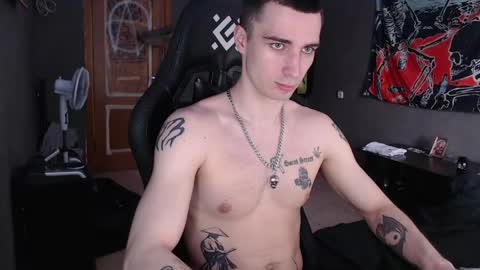 Snapshot of eduard_loveee chatting on 05.13.26 Eduar online show from 05.13.26