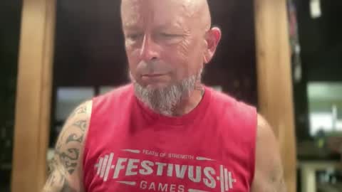 Snapshot of eevilempire chatting on 05.18.26 Harley Biker online show from 05.18.26