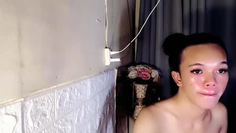 Snapshot of eeykamaliit chatting on 12.02.24 Pia online show from 12.02.24