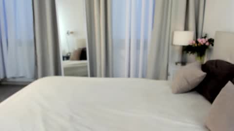 Snapshot of effiemur chatting on 11.03.25 Effie Mur online show from 11.03.25