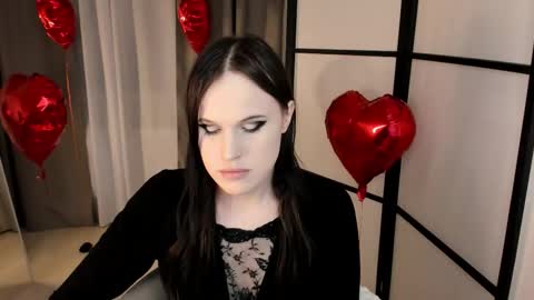 Effie Mur online show from 02.14.26