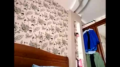 Effy online show from 04.18.26