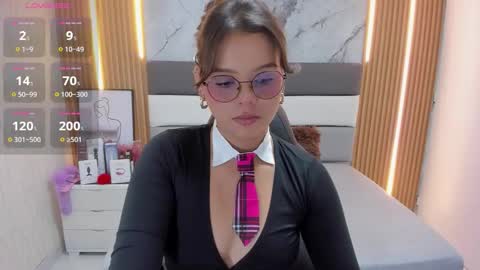  E F F Y  online show from 11.07.25