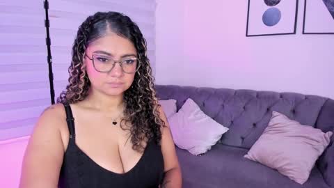 Snapshot of efy_lopez chatting on 10.16.25 efy_lopez online show from 10.16.25