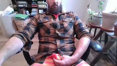 Snapshot of eggplantout chatting on 05.24.26 Eggplant Out online show from 05.24.26