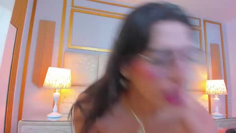 Snapshot of eilyn_millan chatting on 03.18.26 Eilyn Millan online show from 03.18.26