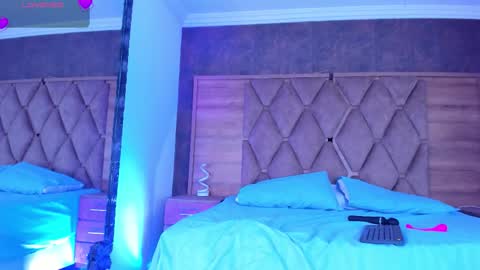 YG COUPLE online show from 12.18.25