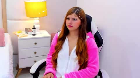 EimmyJones online show from 10.25.25