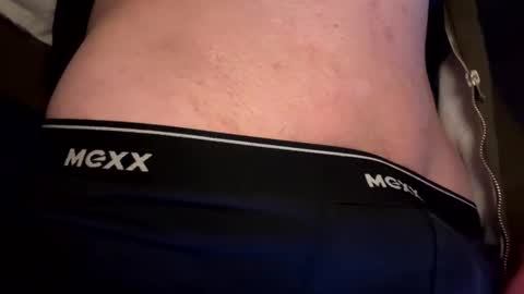 Snapshot of einhoernchen438 chatting on 11.08.25 einhoernchen438 online show from 11.08.25