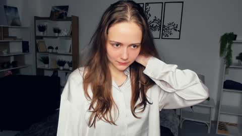 Elis 3 online show from 12.23.24