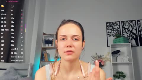 Elis 3 online show from 10.17.25