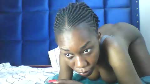 petite online show from 02.20.26