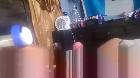 Snapshot of el_santo18 chatting on 10.20.25 Santos online show from 10.20.25