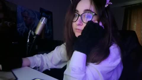 If you like it when I meow give me a thumbs up online show from 03.03.25