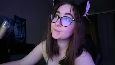 If you like it when I meow give me a thumbs up online show from 03.04.25