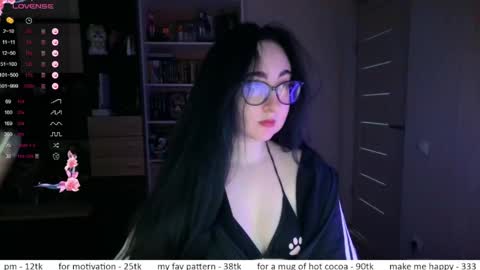 Snapshot of el_sweety chatting on 05.15.26 If you like it when I meow give me a thumbs up online show from 05.15.26