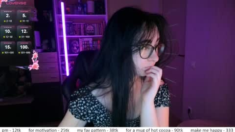 Snapshot of el_sweety chatting on 06.05.26 If you like it when I meow give me a thumbs up online show from 06.05.26