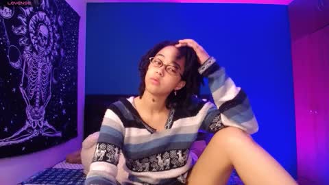 Snapshot of ela_0 chatting on 10.18.25 Ela Help me reach 100 thumbs up online show from 10.18.25