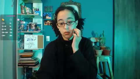 Snapshot of ela_0 chatting on 11.07.25 Ela Help me reach 100 thumbs up online show from 11.07.25