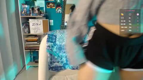 Snapshot of ela_0 chatting on 11.10.25 Ela Help me reach 100 thumbs up online show from 11.10.25