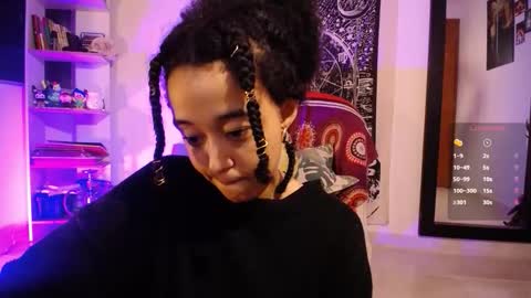 Ela  Help me reach 100 thumbs up online show from 02.03.26