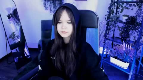 Snapshot of elainebeness chatting on 04.25.26 Your sweet girl online show from 04.25.26
