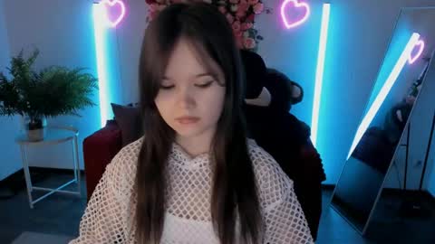 Snapshot of elainebeness chatting on 05.10.26 Your sweet girl online show from 05.10.26