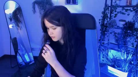 Snapshot of elainebeness chatting on 06.05.26 Your sweet girl online show from 06.05.26