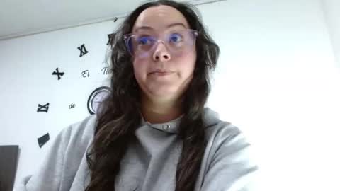 Snapshot of elamurray02 chatting on 02.04.26 elammurray online show from 02.04.26