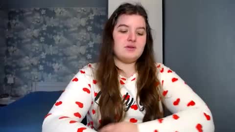 Elanis online show from 03.08.25