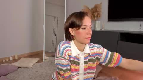 Snapshot of elannand chatting on 10.04.25 ELA 3 online show from 10.04.25