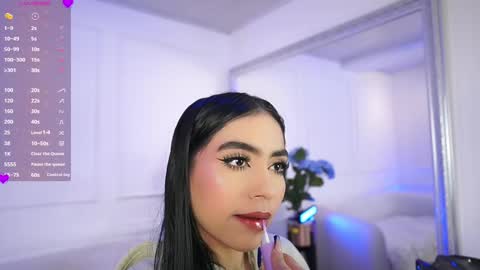 Snapshot of elasummeer chatting on 02.19.25 Elasummeer online show from 02.19.25