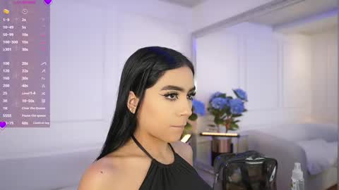 Snapshot of elasummeer chatting on 02.25.25 Elasummeer online show from 02.25.25