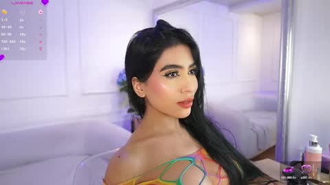 Snapshot of elasummeer chatting on 03.12.25 Elasummeer online show from 03.12.25