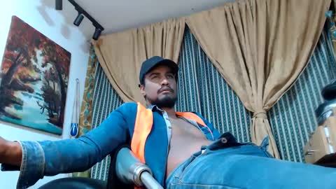 Snapshot of elcaballeroblack chatting on 10.04.25 elcaballeroblack online show from 10.04.25